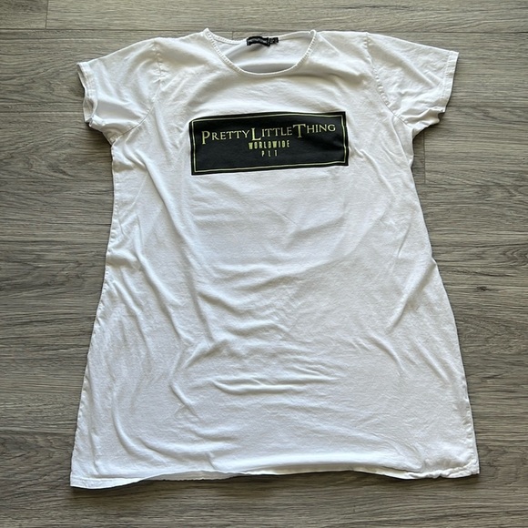 PrettyLittle Thing Worldwide Graphic Tee Size 10 - Picture 1 of 5